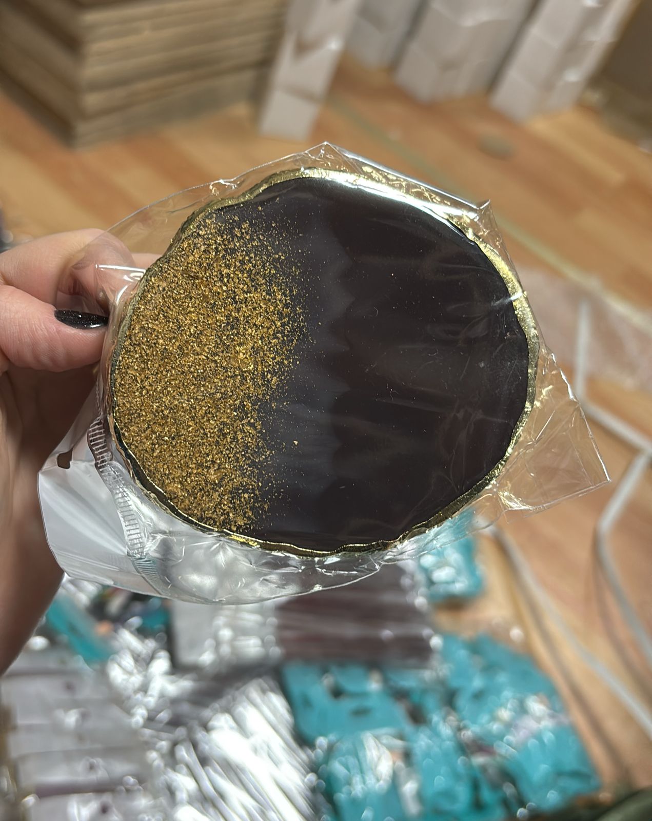 Palette stone (gold leaf) 20