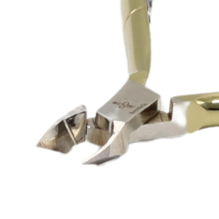 BeeNails Cuticle Nipper Kit – Stainless Steel | B2 Cuticle Nipper Close View Nail Tool | قاطع الكيوتكل
BeeNails Cuticle Nipper Kit – Stainless Steel | B2 Nail Cutter Detailed View Professional Tool | اداة قص الكيوتكل