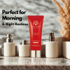 Vitamin E skincare set close up youthful glow finish مجموعة عناية بالبشرة لقطة مقربة
