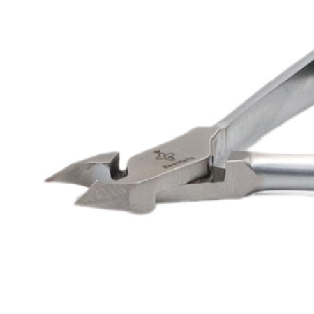 BeeNails Cuticle Nipper Kit – Stainless Steel | B5 Cuticle Nipper Close View Nail Tool | قاطع الكيوتكل
BeeNails Cuticle Nipper Kit – Stainless Steel | B5 Nail Cutter Detailed View Professional Tool | اداة قص الكيوتكل
