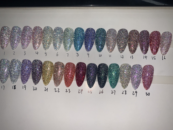 Stardust Glitter Gel Polish – 8 ml Shade 05 – Holographic Shine
