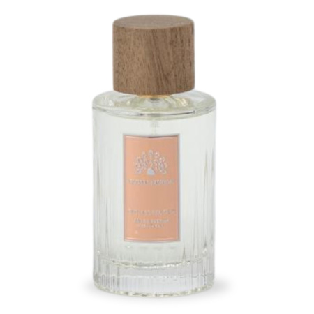 Endless Fantasy Eau de Parfum Unisex 100ml Perfume Close Up - Luxury Unisex Eau de Parfum Spray 100ml | عطر صورة مقربة