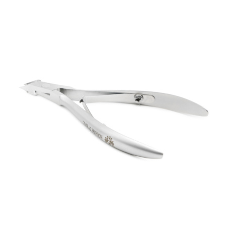 Global Fashion Nail Clippers & Cutters | Detailed Stainless Steel Tools
قصافات ومقصات أظافر جلوبال فاشن | أدوات ستانلس ستيل تفصيلية
