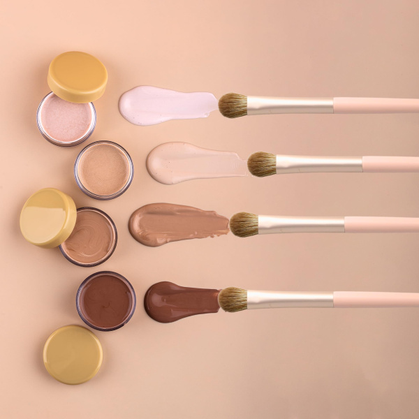 GLOBAL FASHION Rose Gold Professional Makeup Brush with Ultra Soft Vegan Bristles for Foundation, Concealer, Powder and Blush | فرشاة مكياج روز جولد احترافية