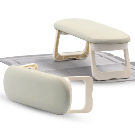 Global Fashion Folding Nail Hand Pillow – Salon Arm Rest | Grey Nail Hand Pillow Close View Cushion | وسادة اظافر
Global Fashion Folding Nail Hand Pillow – Salon Arm Rest | Grey Manicure Arm Rest Detailed View | مسند يد للمناكير