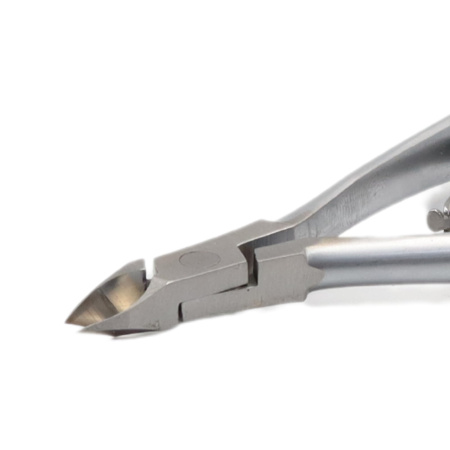 BeeNails Cuticle Nipper Kit – Stainless Steel | B8 Cuticle Nipper Close View Nail Tool | قاطع الكيوتكل
BeeNails Cuticle Nipper Kit – Stainless Steel | B8 Nail Cutter Detailed View Professional Tool | اداة قص الكيوتكل