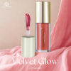 Global Fashion lip gloss close up high pigment texture جلوس شفاه لقطة مقربة