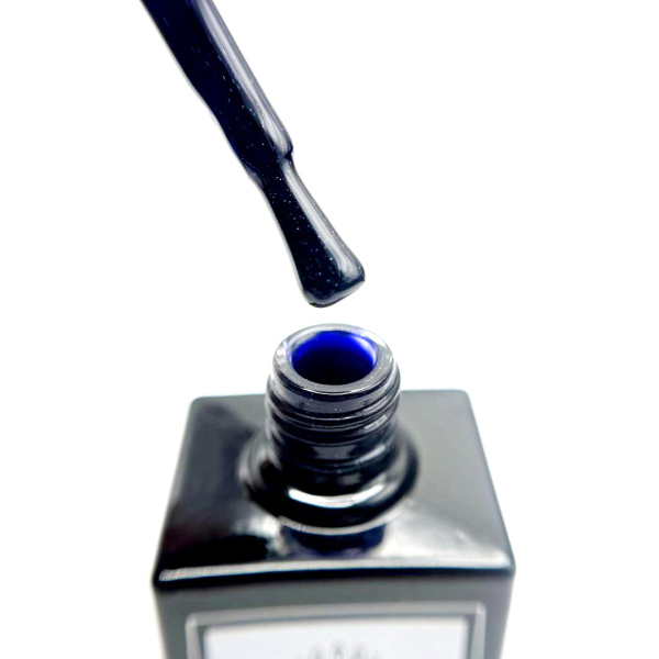 Gel Polish 15ml, Shade 135 – Glossy UV LED Soak-Off Nail Gel
